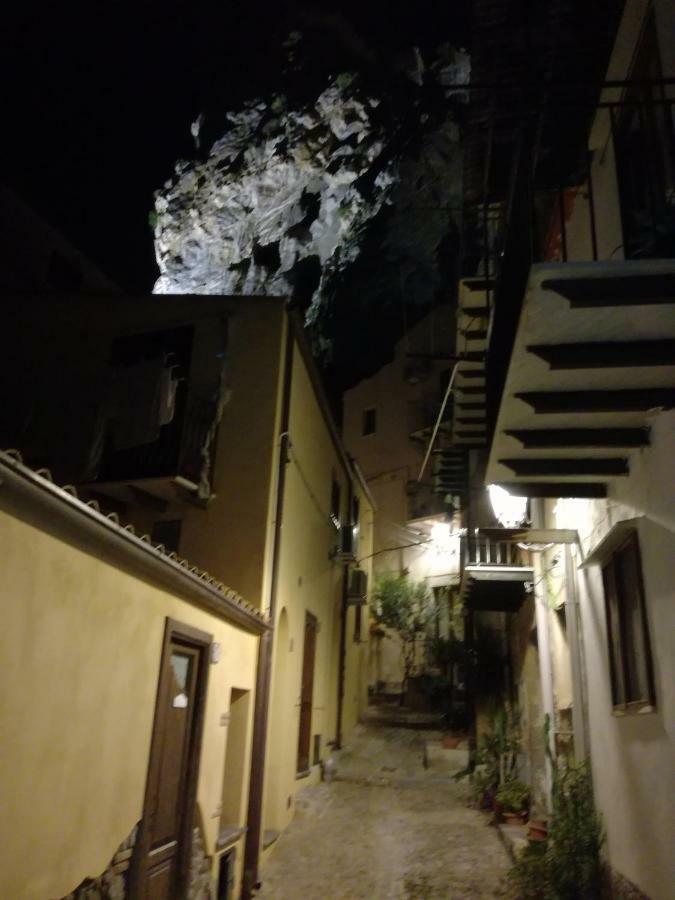 Domunua Holiday House Cefalù Exterior foto